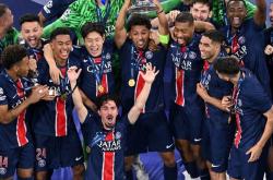 三亿体育体育竞技-巴黎圣日耳曼主场气氛火爆，球迷狂欢