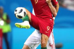 高能对决！双方防守对攻场面激烈！