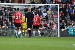 南安普顿攻守不均衡，连续失利