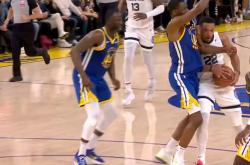 三亿体育体育地址-勇士横扫开拓者，终结四连败