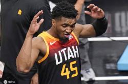 三亿体育体育官网-包含爵士惜败太阳遭遇劲敌，康利-米切尔连失两场高挂不败招牌的词条