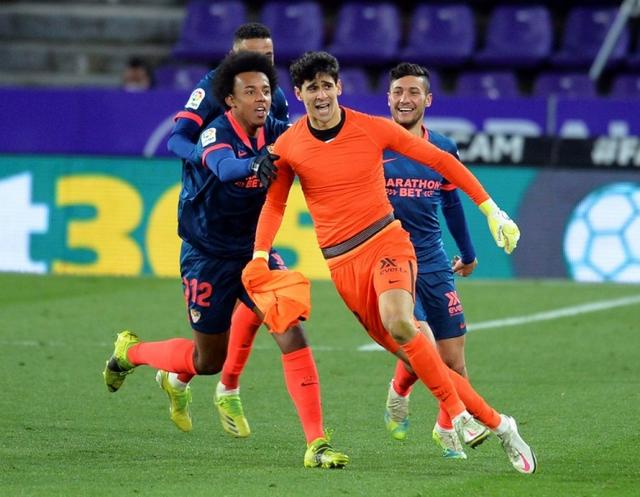 格拉纳达取胜，遏制巴拉多利德