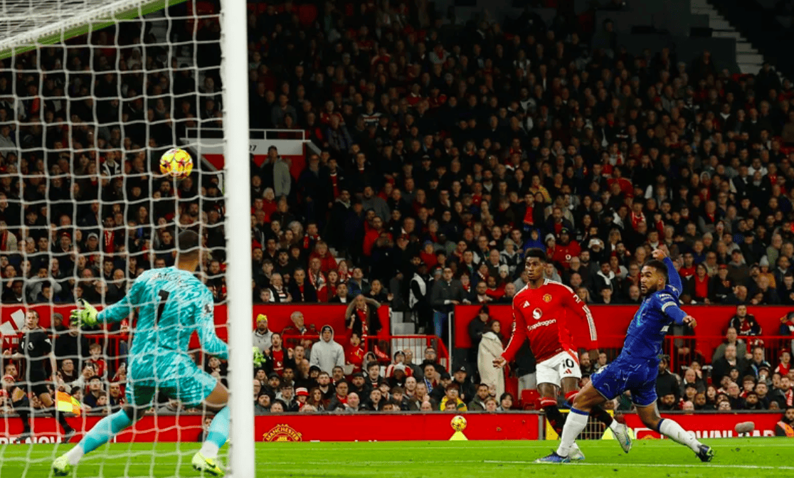 曼联客场大胜,全队庆祝重返胜轨的简单介绍 曼联客场大胜,全队庆祝重返胜轨的简单介绍